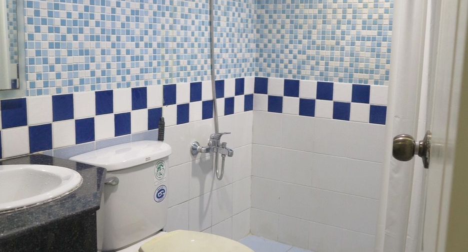 For rent 2 bedrooms condo in Sathon, Bangkok