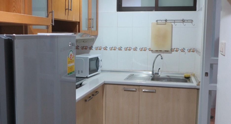 For rent 2 bedrooms condo in Sathon, Bangkok