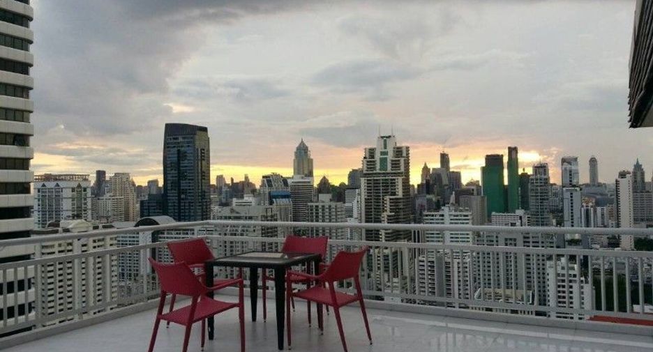 For sale 2 bedrooms condo in Watthana, Bangkok