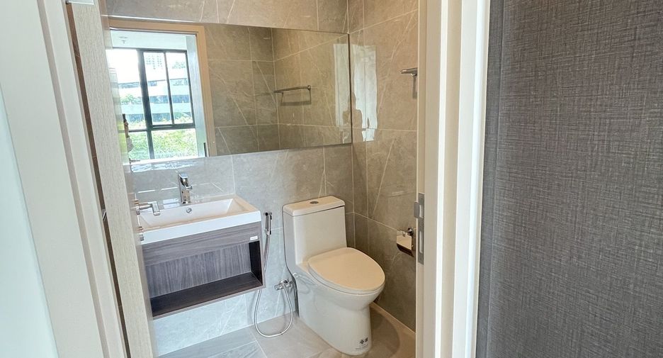 For rent 1 bed condo in Huai Khwang, Bangkok
