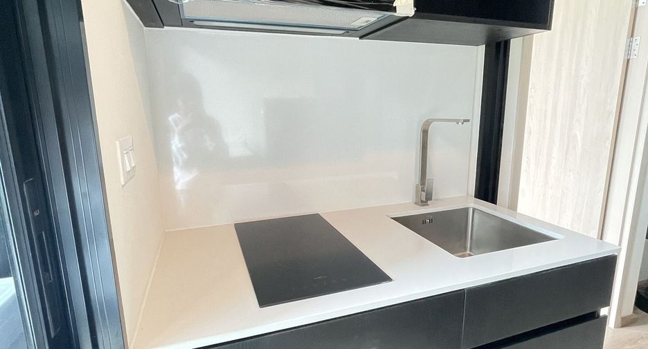 For rent 1 bed condo in Huai Khwang, Bangkok