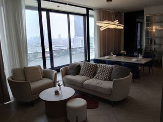 For rent 3 bedrooms condo in Khlong San, Bangkok