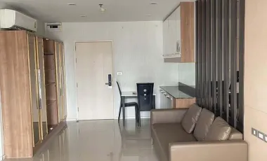 À louer 1 chambre condo à Huai Khwang, Bangkok