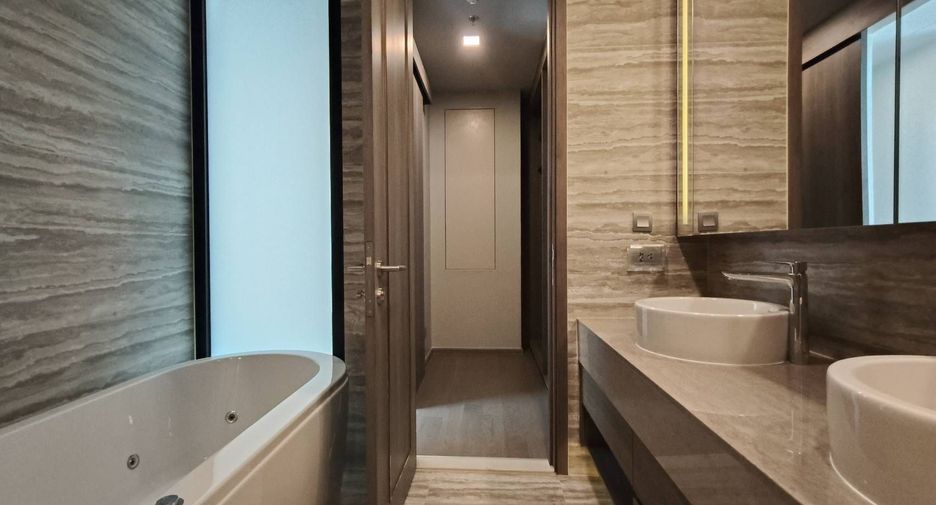 For rent 3 ベッドルーム condo in Khlong Toei, Bangkok
