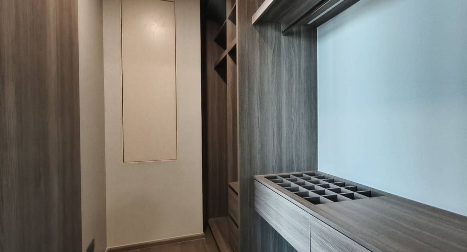 For rent 3 ベッドルーム condo in Khlong Toei, Bangkok
