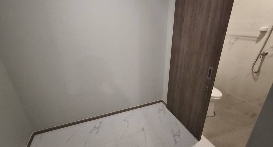 For rent 3 ベッドルーム condo in Khlong Toei, Bangkok