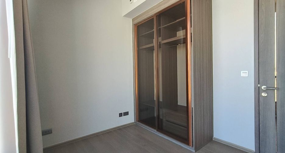 For rent 3 ベッドルーム condo in Khlong Toei, Bangkok