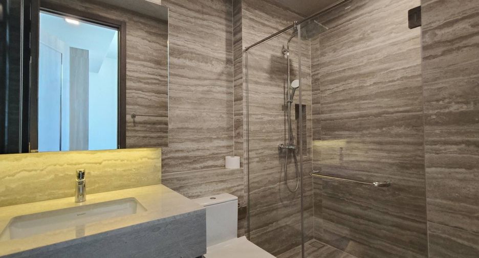 For rent 3 ベッドルーム condo in Khlong Toei, Bangkok