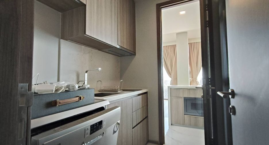 For rent 3 ベッドルーム condo in Khlong Toei, Bangkok