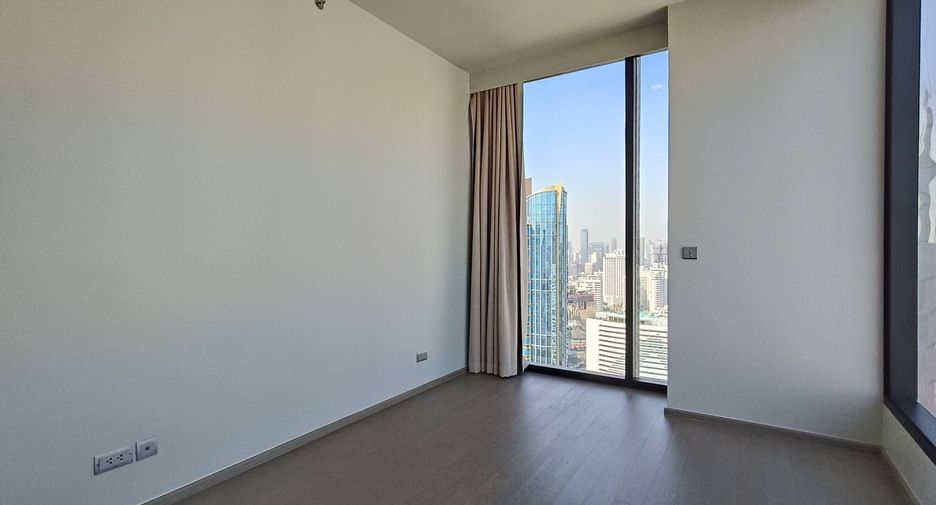 For rent 3 ベッドルーム condo in Khlong Toei, Bangkok