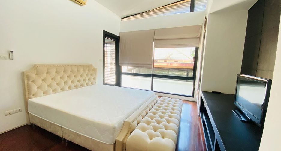 For rent 3 bedrooms villa in Mueang Phuket, Phuket