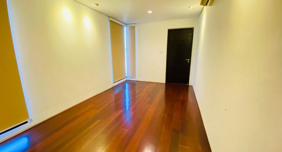 For rent 3 bedrooms villa in Mueang Phuket, Phuket