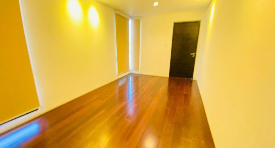 For rent 3 bedrooms villa in Mueang Phuket, Phuket
