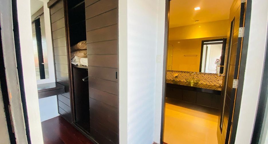 For rent 3 bedrooms villa in Mueang Phuket, Phuket