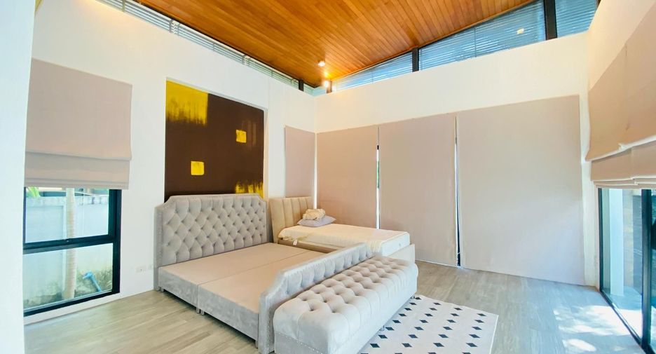 For rent 3 bedrooms villa in Mueang Phuket, Phuket