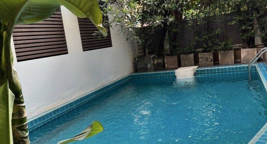 出租 3 卧室 独立屋 在 Khlong Toei, 曼谷