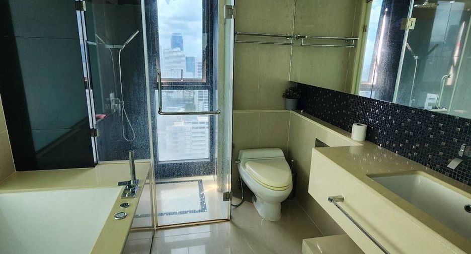For rent 2 bedrooms condo in Sathon, Bangkok