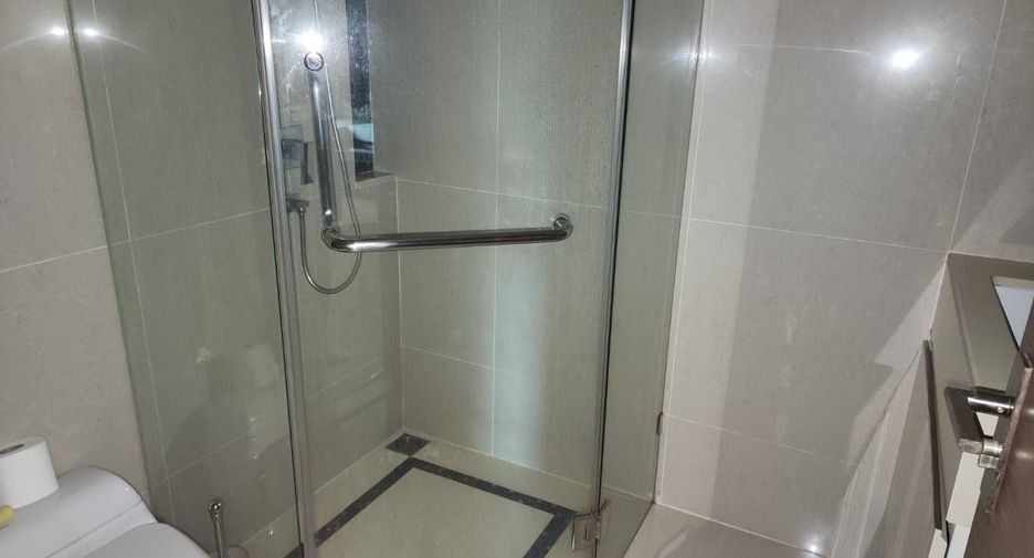For rent 2 bedrooms condo in Sathon, Bangkok