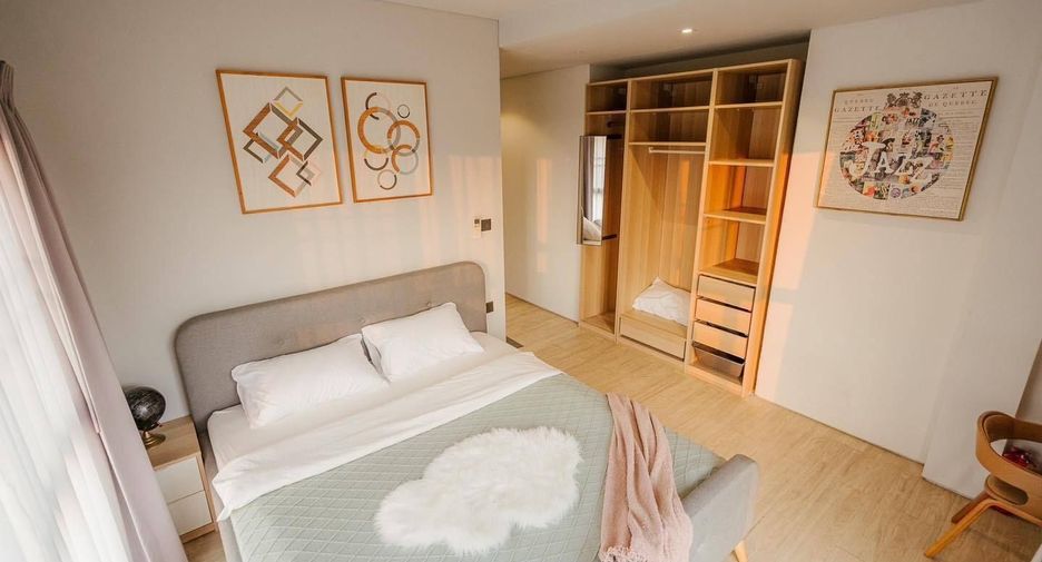 For rent 4 bedrooms house in Bang Na, Bangkok