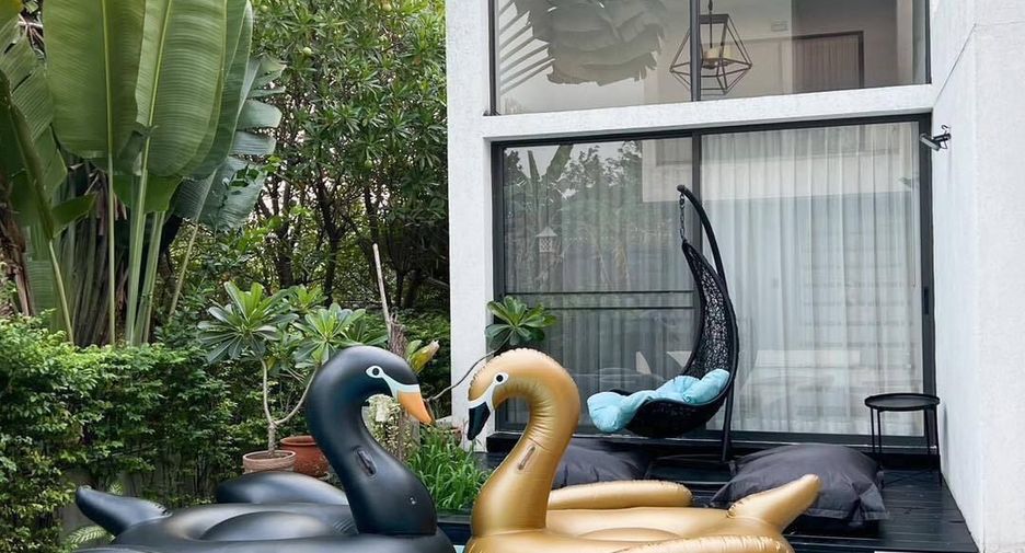 For rent 4 bedrooms house in Bang Na, Bangkok