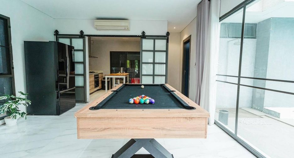 For rent 4 bedrooms house in Bang Na, Bangkok