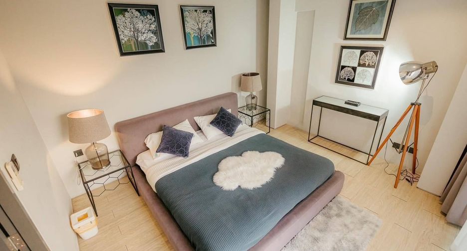 For rent 4 bedrooms house in Bang Na, Bangkok