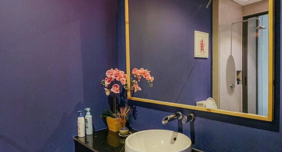 For rent 4 bedrooms house in Bang Na, Bangkok