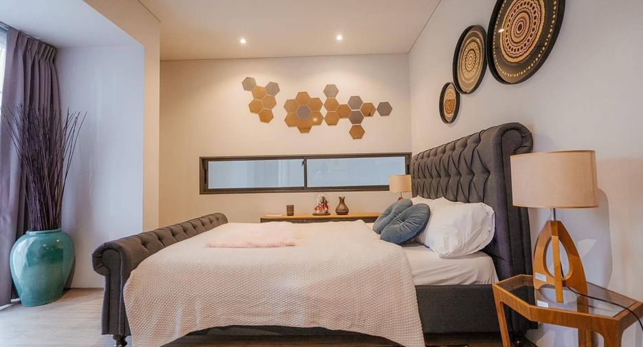 For rent 4 bedrooms house in Bang Na, Bangkok