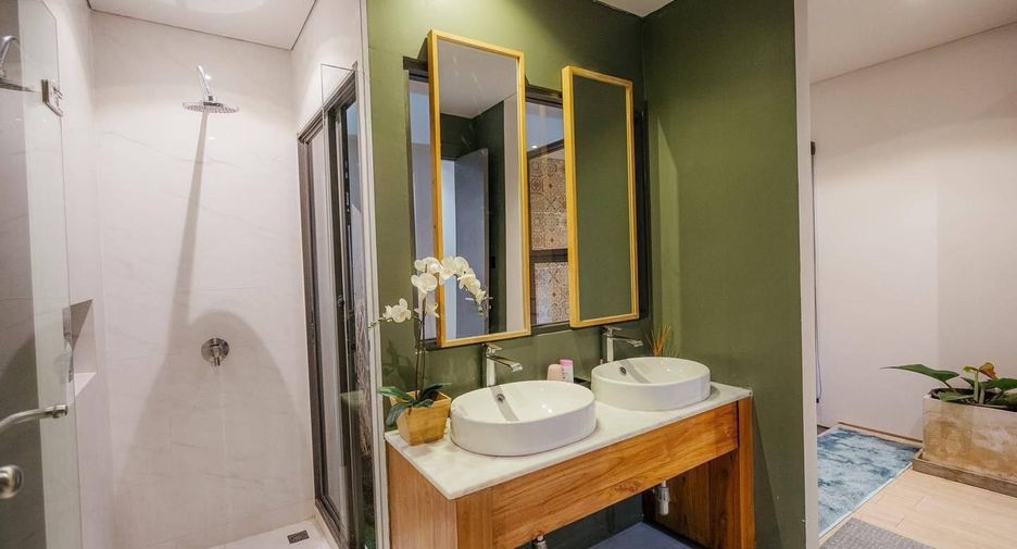For rent 4 bedrooms house in Bang Na, Bangkok