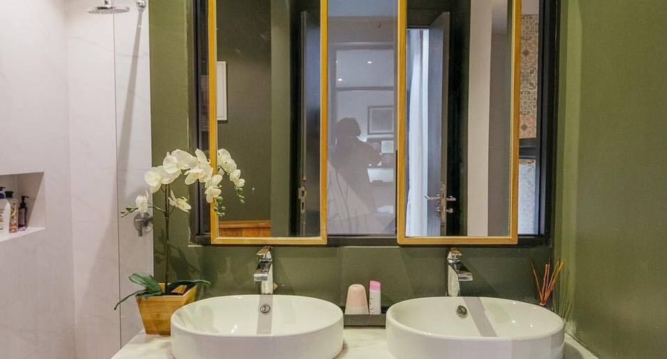 For rent 4 bedrooms house in Bang Na, Bangkok