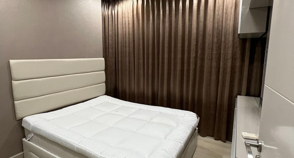 For sale 2 bedrooms condo in Phaya Thai, Bangkok