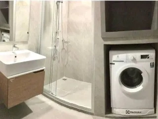 À louer studio condo à Bang Rak, Bangkok
