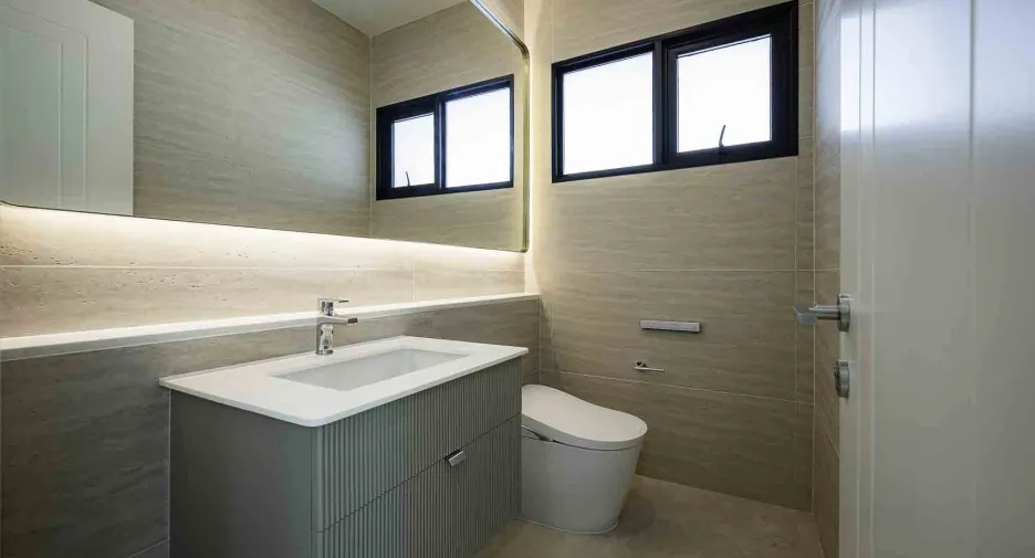 For rent 4 bedrooms house in Saphan Sung, Bangkok