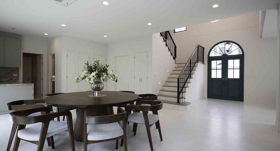 For rent 4 bedrooms house in Saphan Sung, Bangkok
