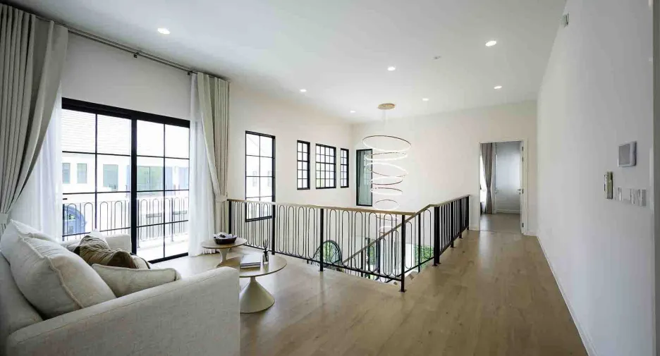 For rent 4 bedrooms house in Saphan Sung, Bangkok