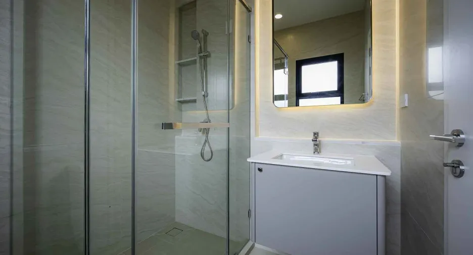 For rent 4 bedrooms house in Saphan Sung, Bangkok