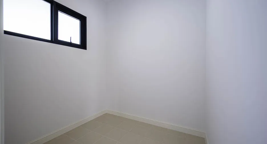 For rent 4 bedrooms house in Saphan Sung, Bangkok