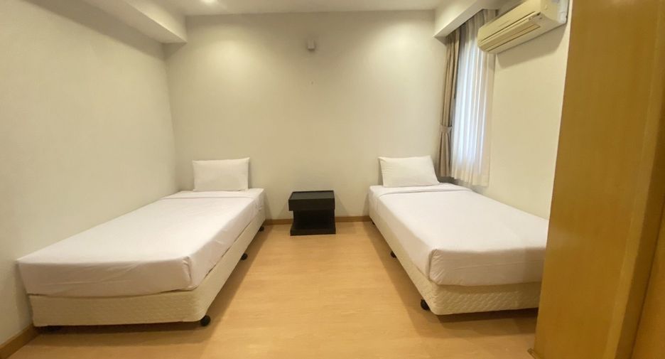 Condo en alquiler de 3 habitaciones en Watthana, Bangkok