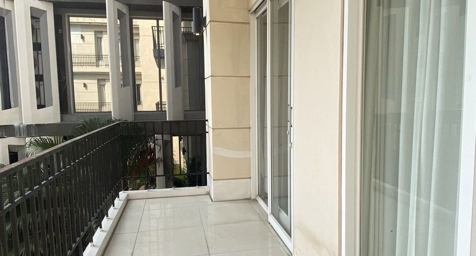 Condo en alquiler de 3 habitaciones en Watthana, Bangkok