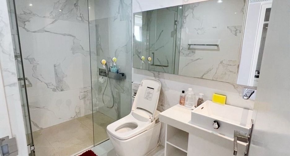 For rent 1 bed condo in Sathon, Bangkok