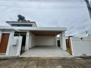 For rent 3 bedrooms house in Mueang Phuket, Phuket