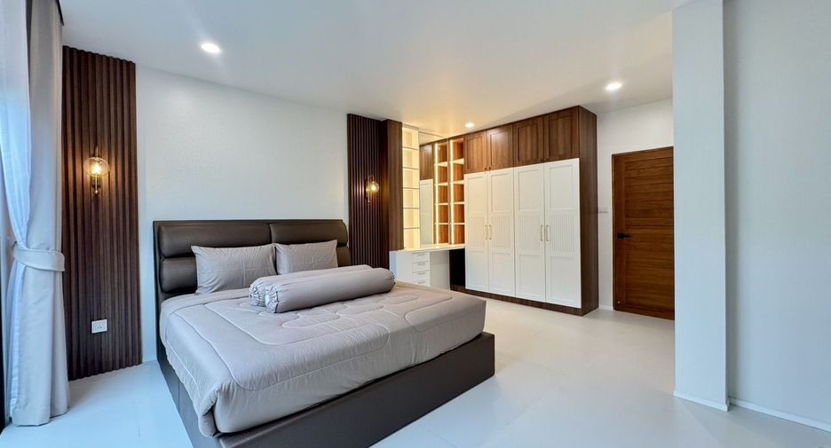 Haus zur Miete mit 3 Zimmer in Mueang Phuket, Phuket