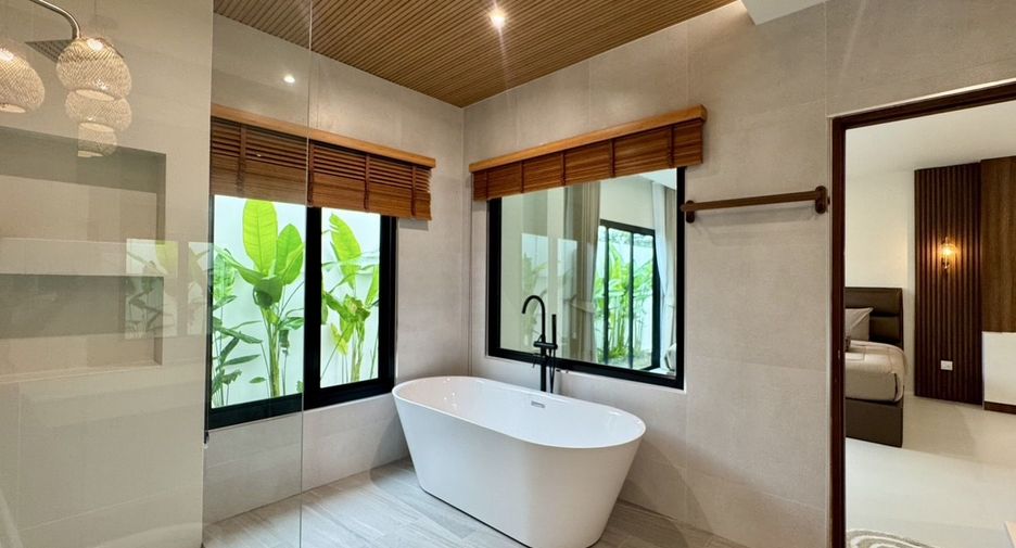 Haus zur Miete mit 3 Zimmer in Mueang Phuket, Phuket