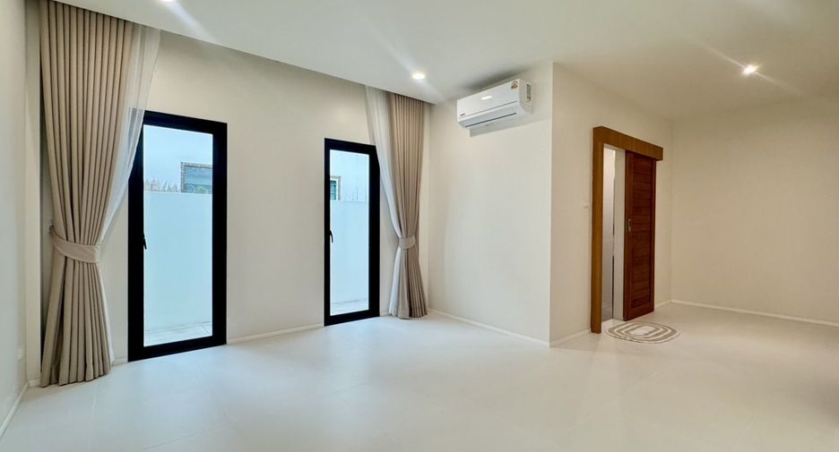 Haus zur Miete mit 3 Zimmer in Mueang Phuket, Phuket