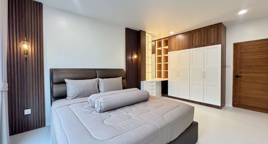 Haus zur Miete mit 3 Zimmer in Mueang Phuket, Phuket
