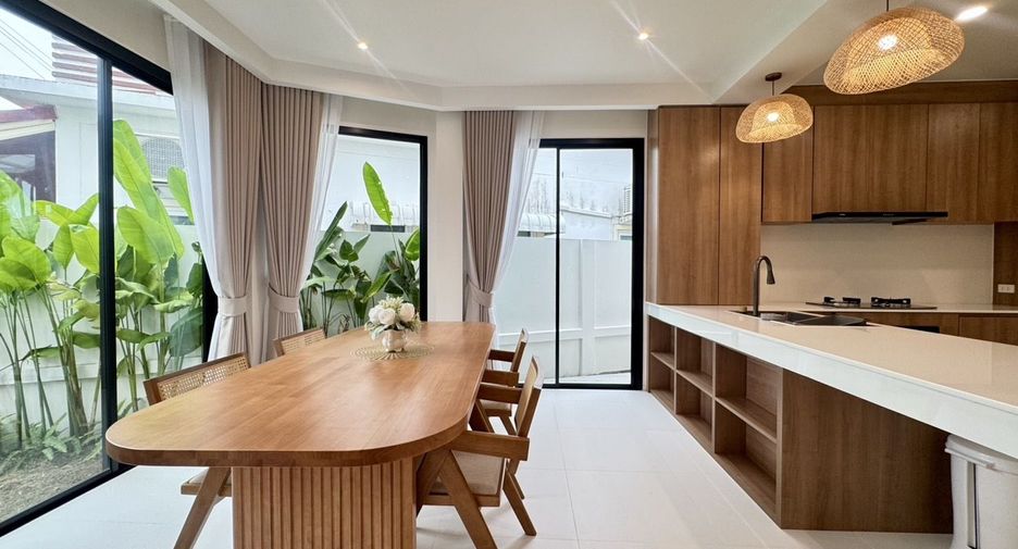 Haus zur Miete mit 3 Zimmer in Mueang Phuket, Phuket