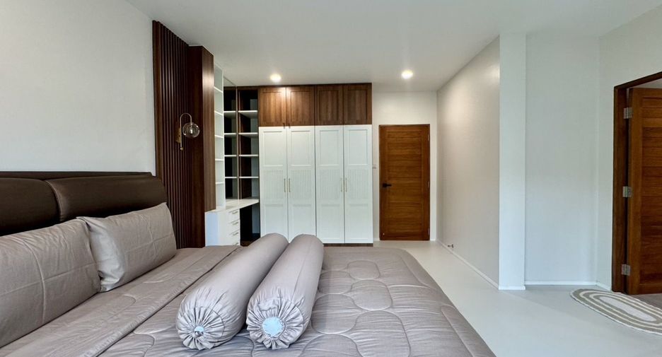 Haus zur Miete mit 3 Zimmer in Mueang Phuket, Phuket