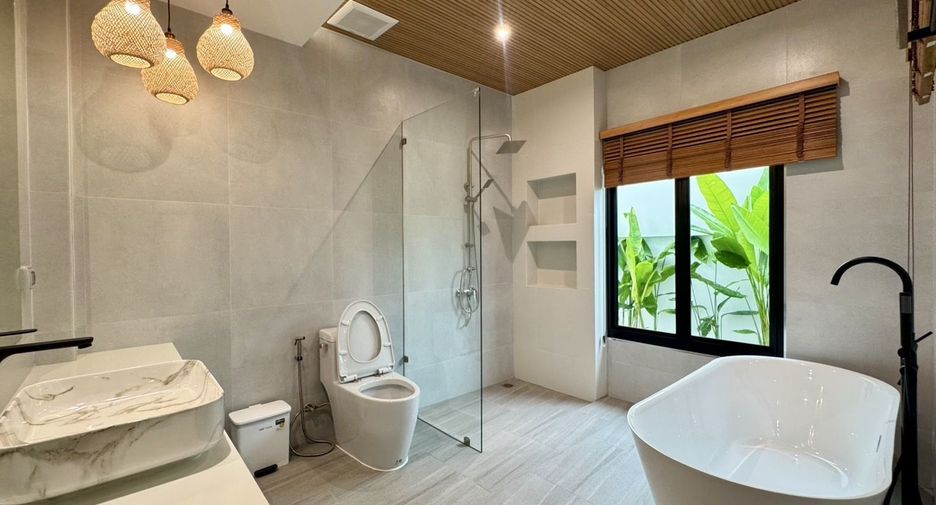 Haus zur Miete mit 3 Zimmer in Mueang Phuket, Phuket
