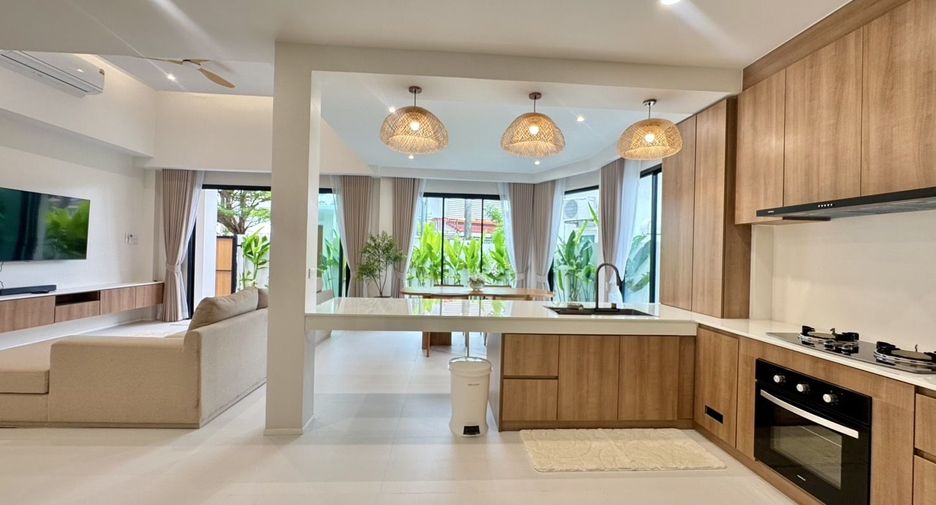 Haus zur Miete mit 3 Zimmer in Mueang Phuket, Phuket