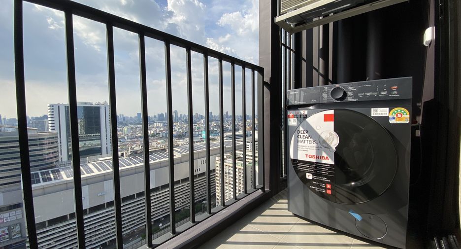 For rent 1 bed condo in Huai Khwang, Bangkok